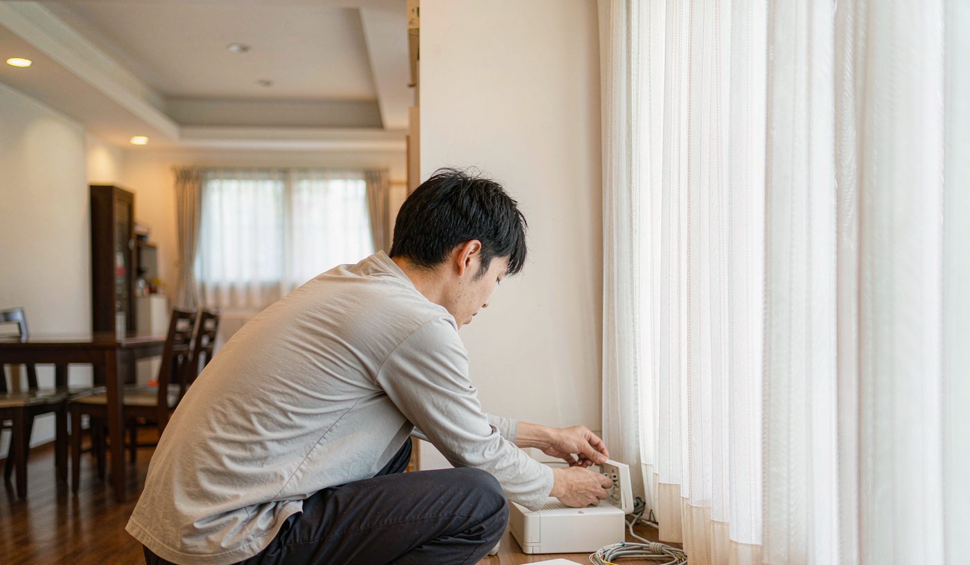 装维人员上门:接好光猫、把网络调通再走